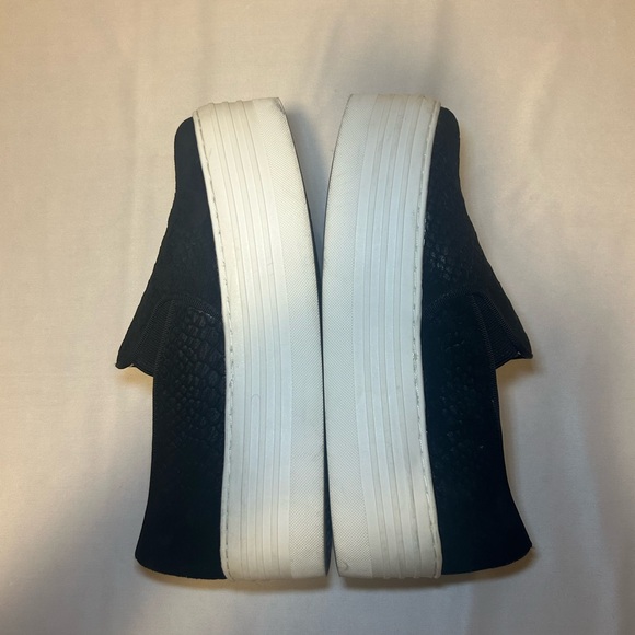 STEVE MADDEN Women’s Black Suede Platform Slip-On, Size 10B - Picture 7 of 15